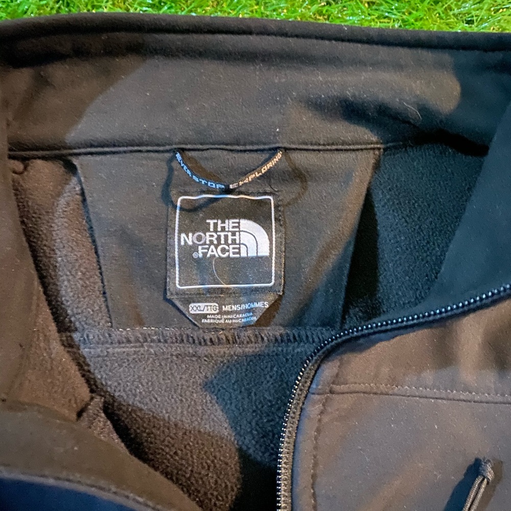 NorthFace Softshell Jacket - Picture 3 of 4